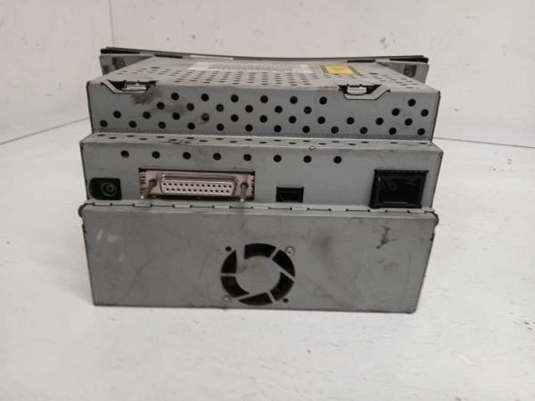 RADIO MERCEDES CLASS-E W211 2002-2009 - Vue 2